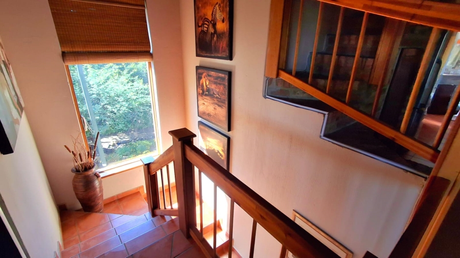 4 Bedroom Property for Sale in Boschenvaal River Front Lodges Free State